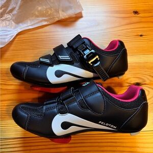 Women's Peloton Cycling Shoes size 38 - Black and Red